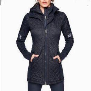 Athleta hooded puffer coat. Dark navy. Slim fit. XS